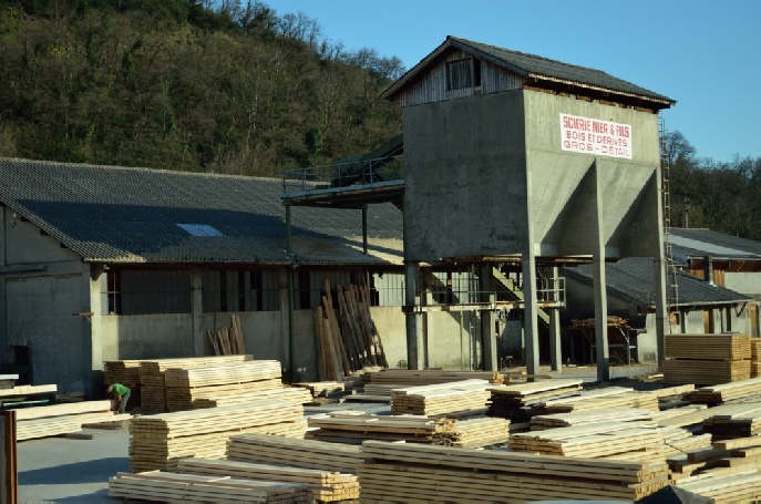 Découpe de bois résineux Isère