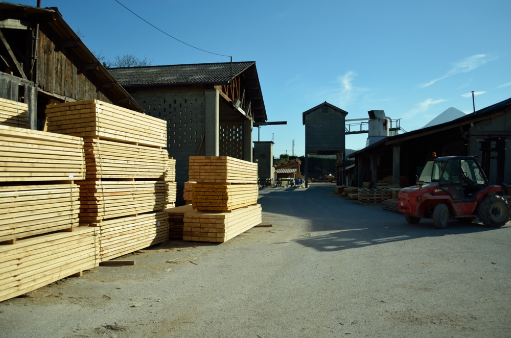Scierie Nier: découpe de bois résineux dans l'Isère 38, Var 83, Grenoble